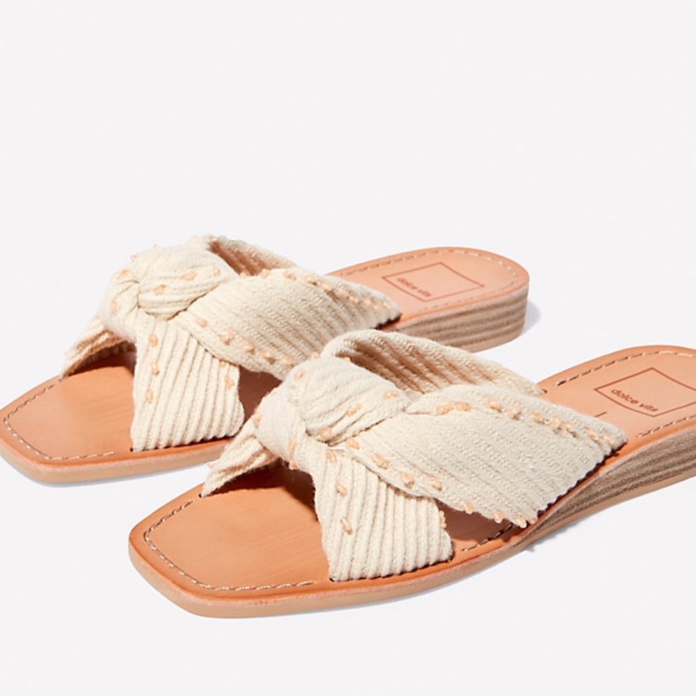 Dolce Vita Slip on Sandals🤍🤍🖤 - Picture 2 of 3